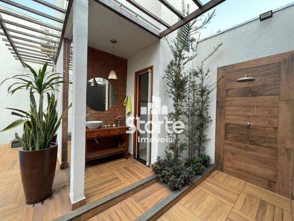Casa, 3 quartos, 210 m² - Foto 3