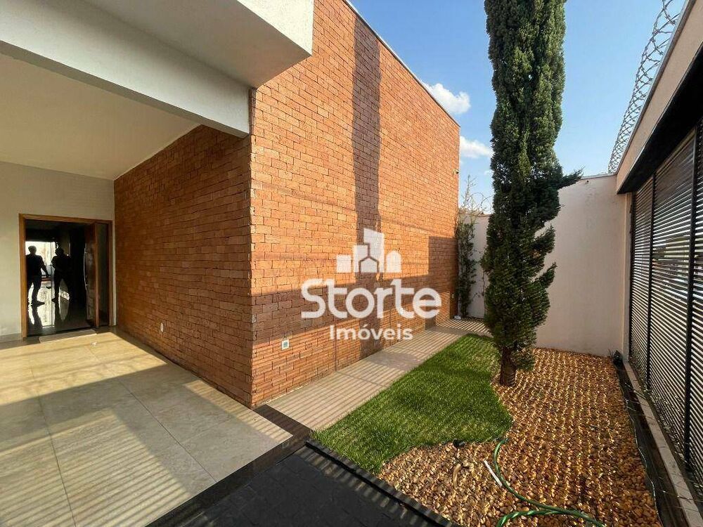 Casa, 3 quartos, 210 m² - Foto 2