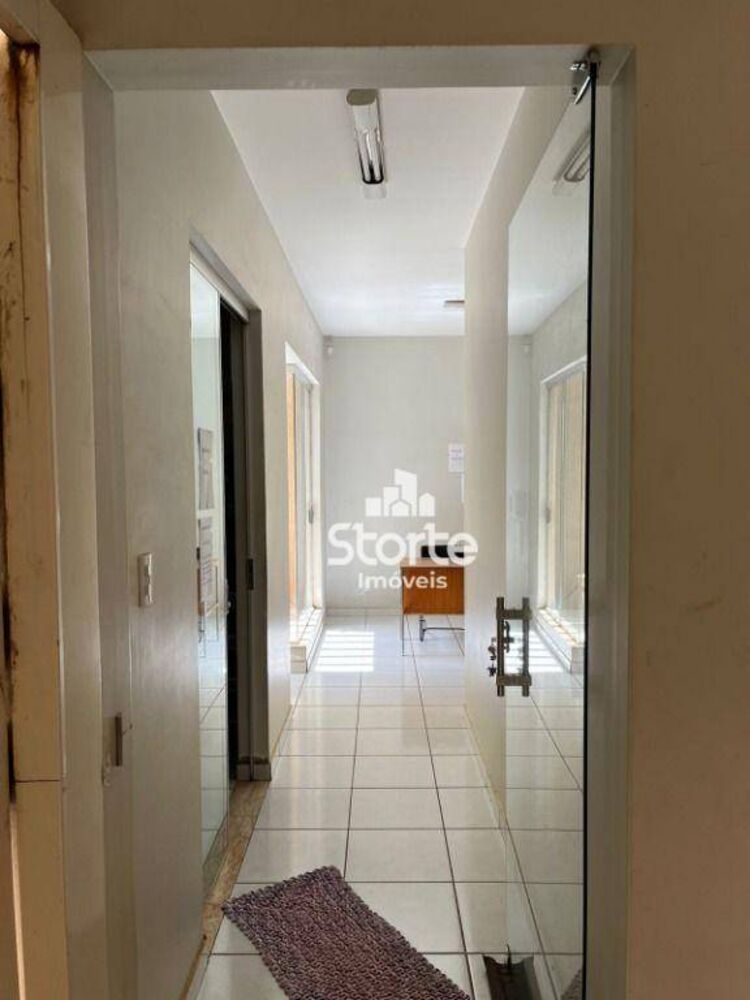Casa, 3 quartos, 340 m² - Foto 1