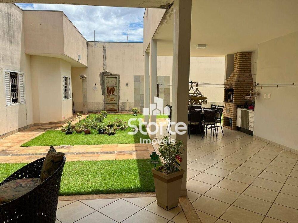 Casa, 3 quartos, 340 m² - Foto 4