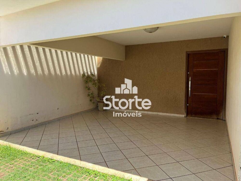 Casa, 3 quartos, 340 m² - Foto 3