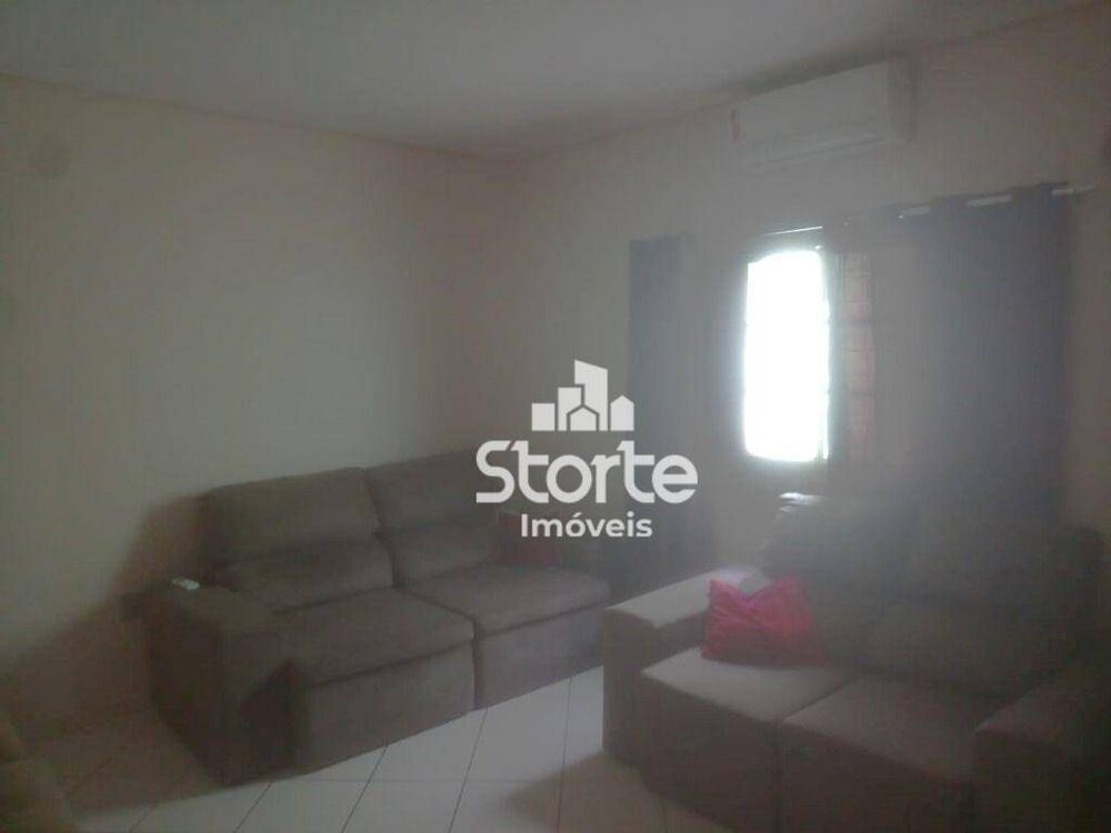 Casa, 3 quartos, 235 m² - Foto 3