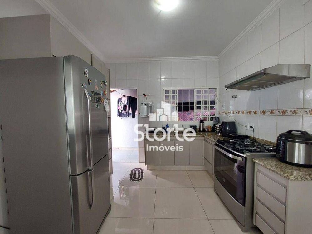 Casa, 3 quartos, 170 m² - Foto 9