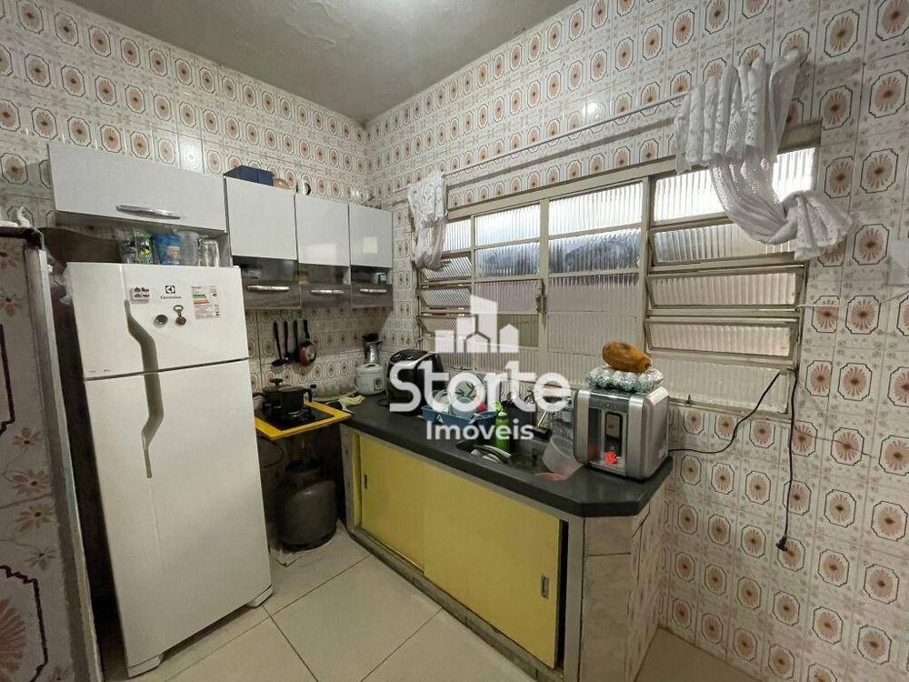 Casa, 5 quartos, 111 m² - Foto 1