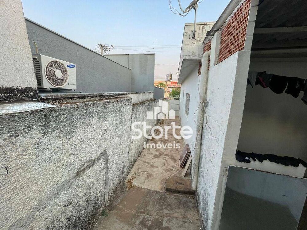 Casa, 5 quartos, 111 m² - Foto 2