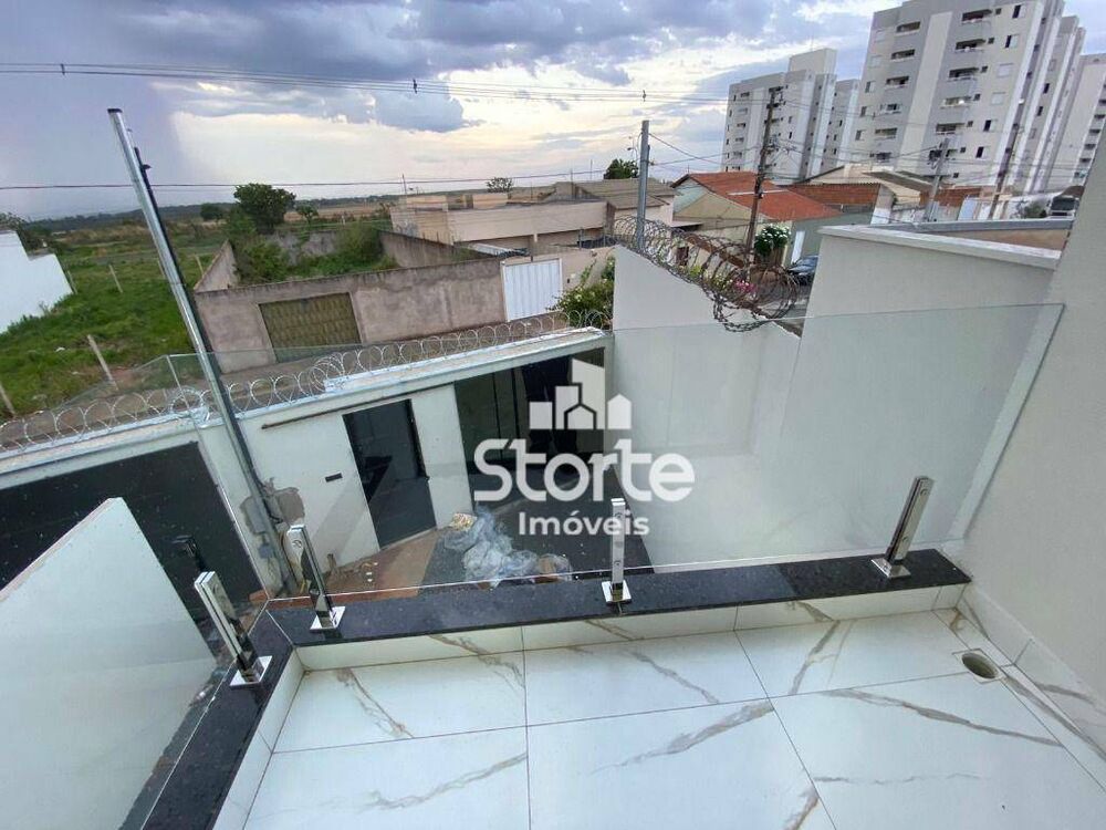 Casa, 3 quartos, 117 m² - Foto 2