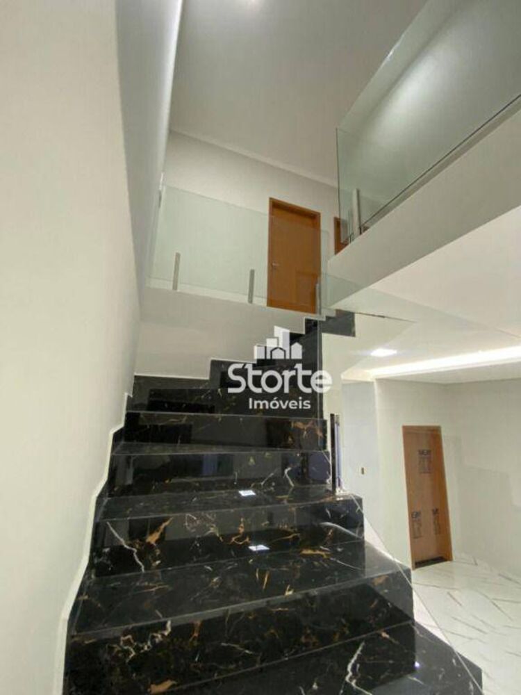 Casa, 3 quartos, 117 m² - Foto 1