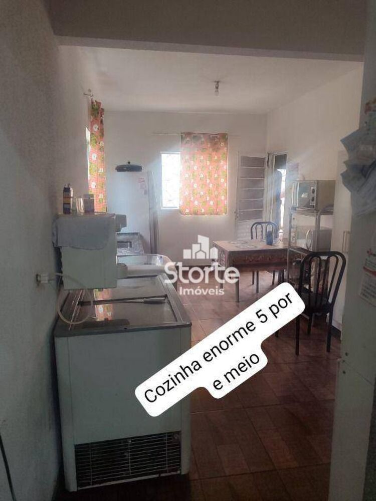 Casa, 3 quartos, 190 m² - Foto 1