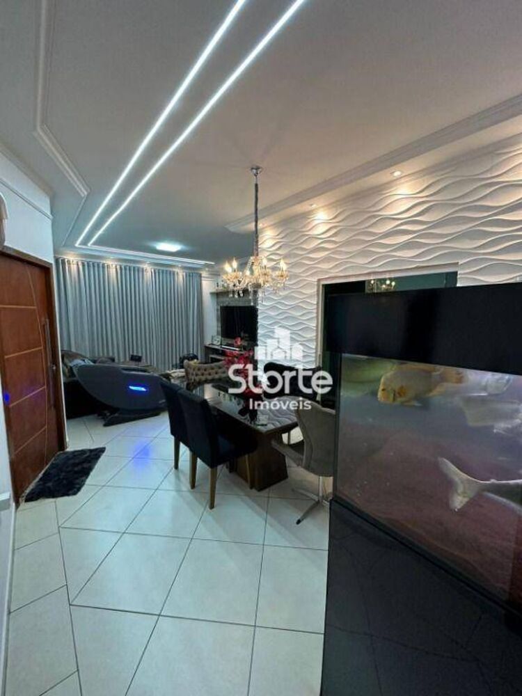 Casa, 3 quartos, 194 m² - Foto 5