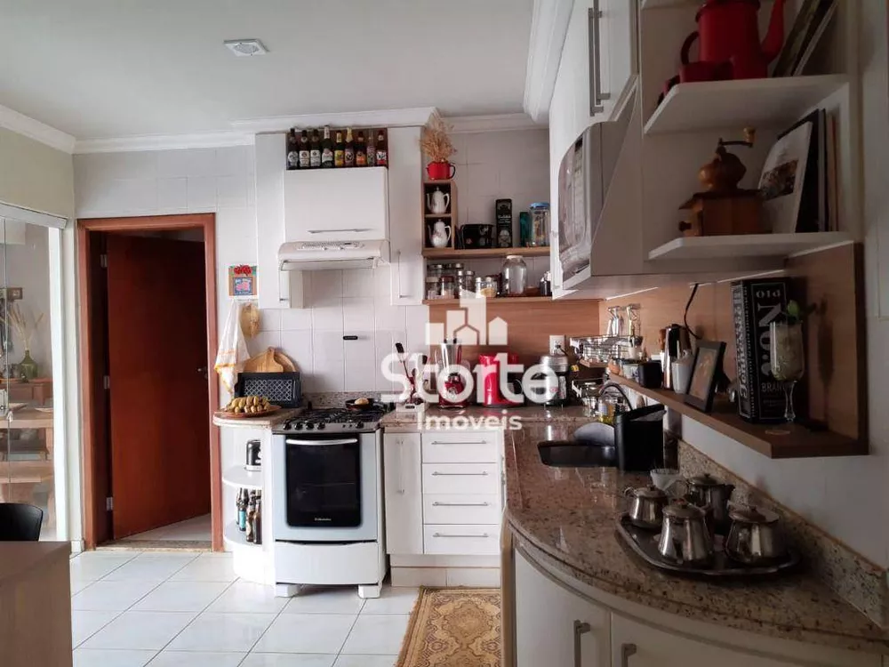 Casa, 4 quartos, 354 m² - Foto 9