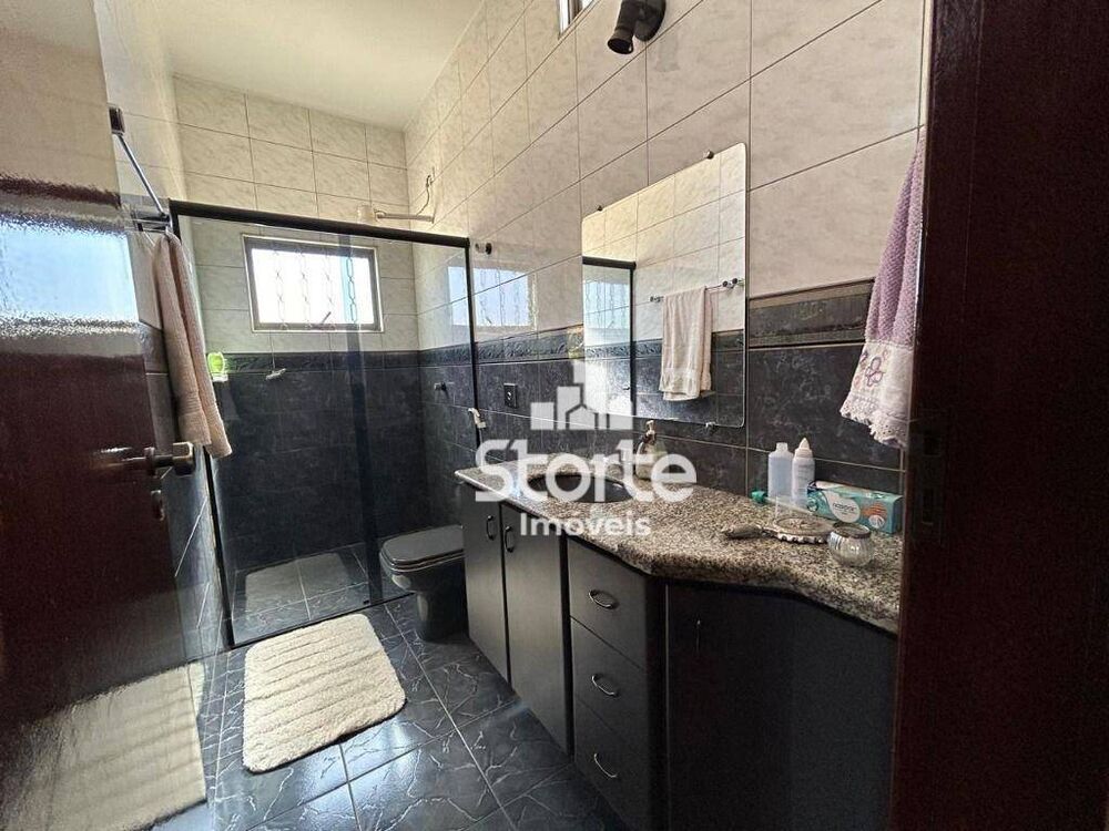 Casa, 3 quartos, 310 m² - Foto 4