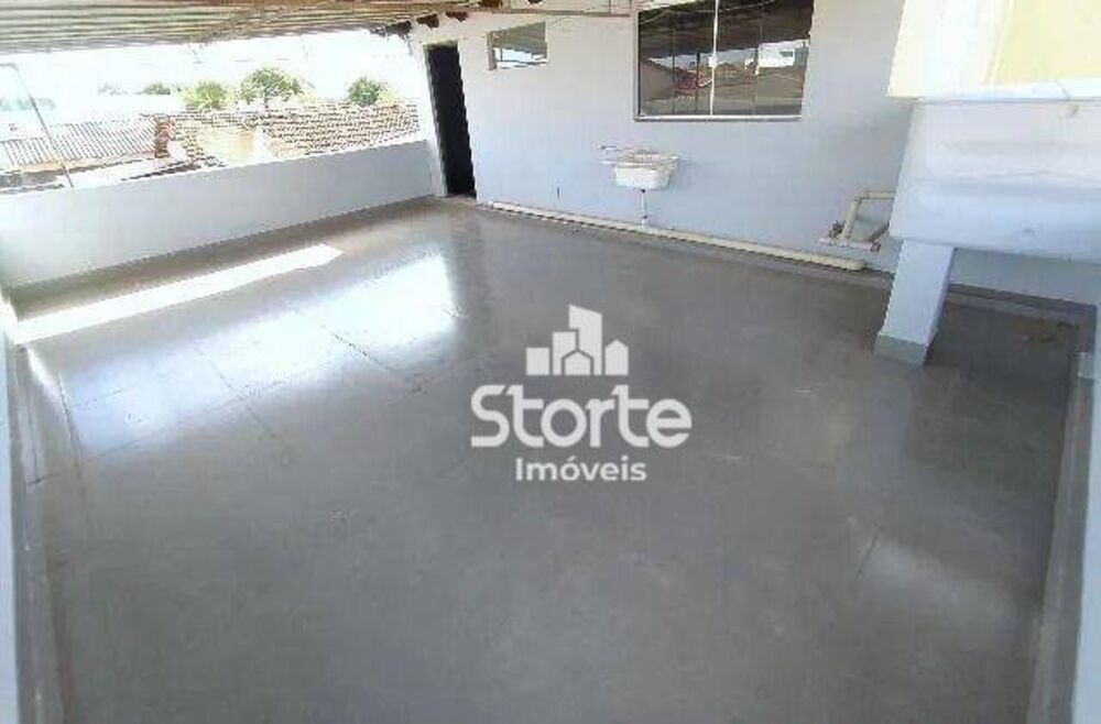 Casa, 6 quartos, 400 m² - Foto 1