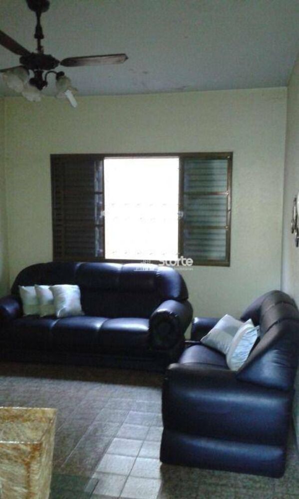 Casa, 4 quartos, 170 m² - Foto 1