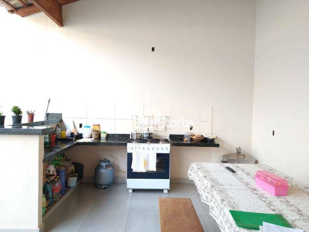 Casa, 3 quartos, 230 m² - Foto 4