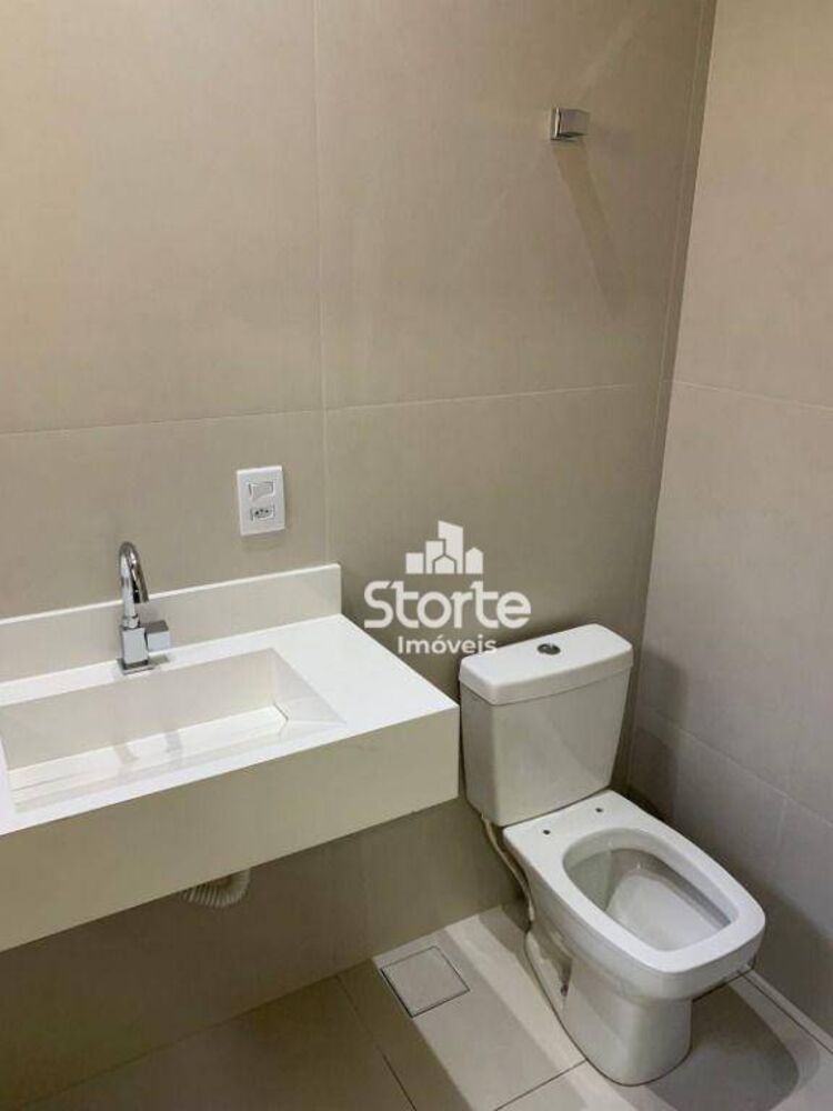 Casa, 3 quartos, 211 m² - Foto 1