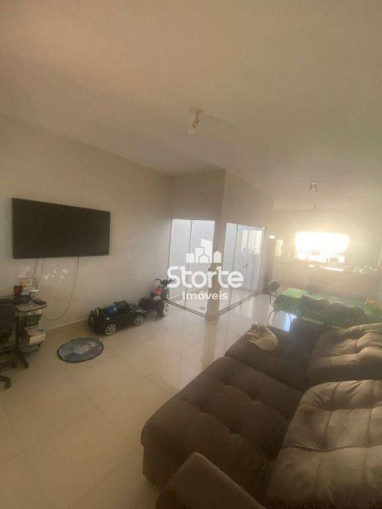 Casa, 3 quartos, 169 m² - Foto 1
