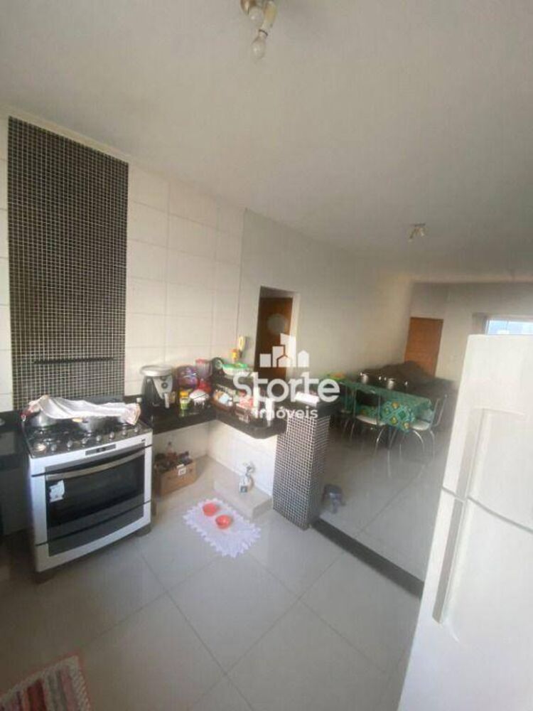 Casa, 3 quartos, 169 m² - Foto 4