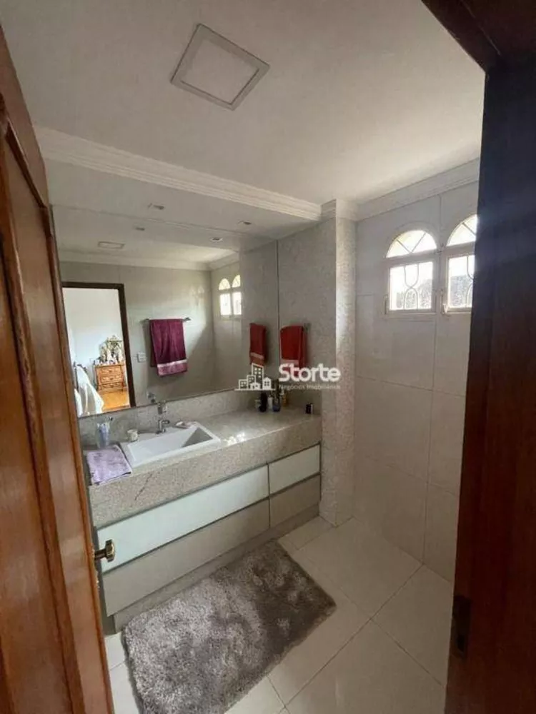 Casa, 5 quartos, 305 m² - Foto 9