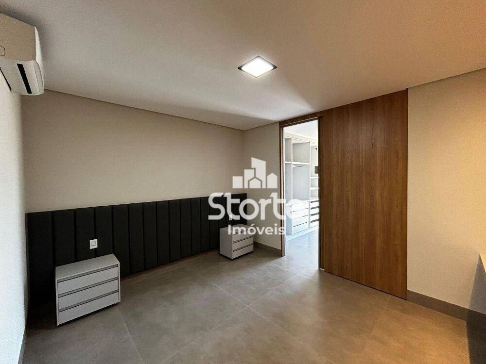 Casa, 3 quartos, 282 m² - Foto 4