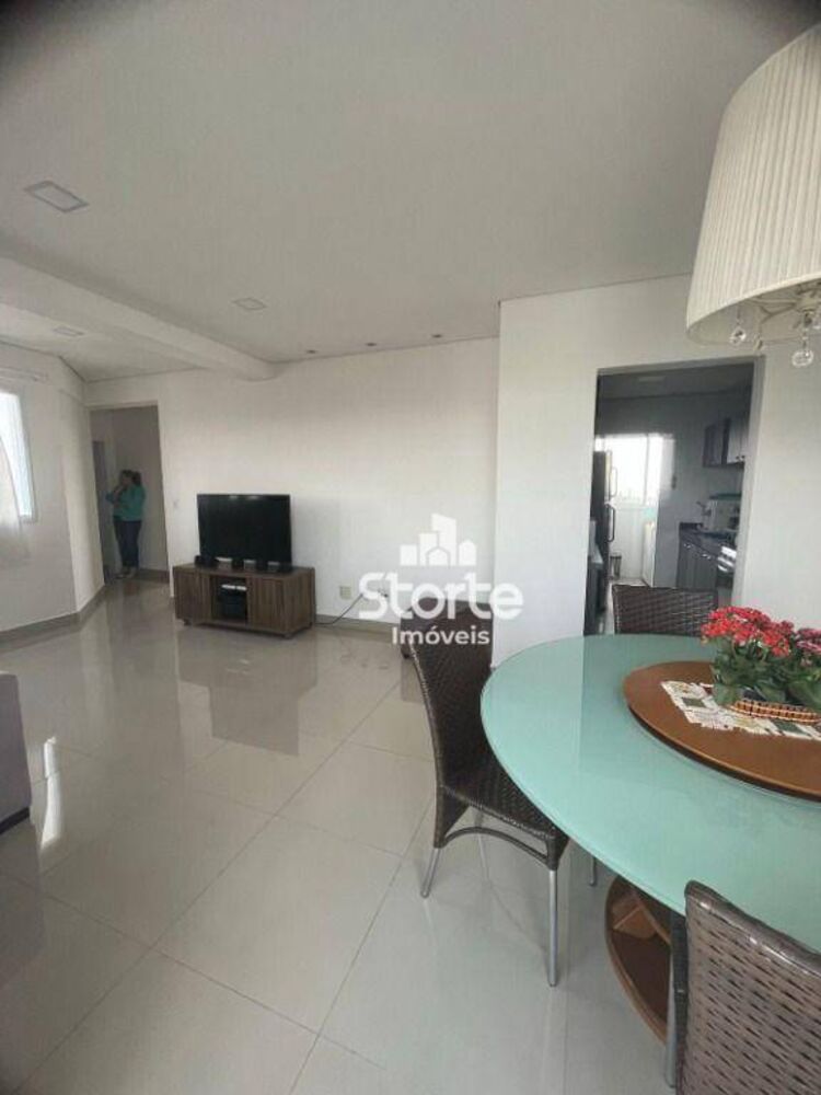 Apartamento, 3 quartos, 109 m² - Foto 2