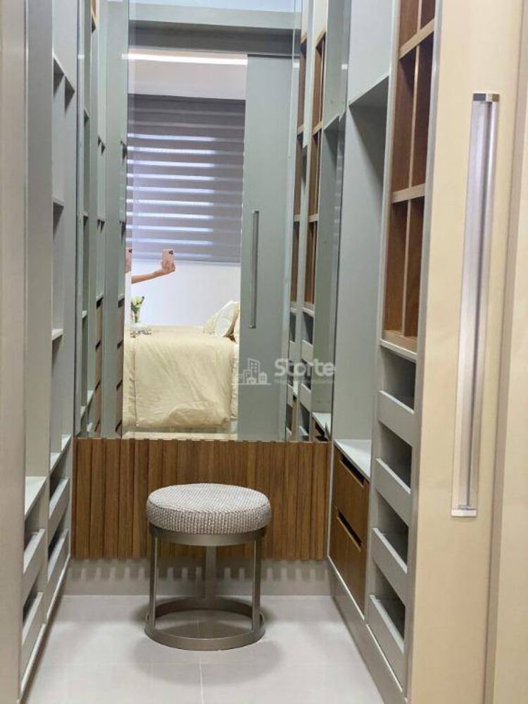 Apartamento, 3 quartos, 188 m² - Foto 2