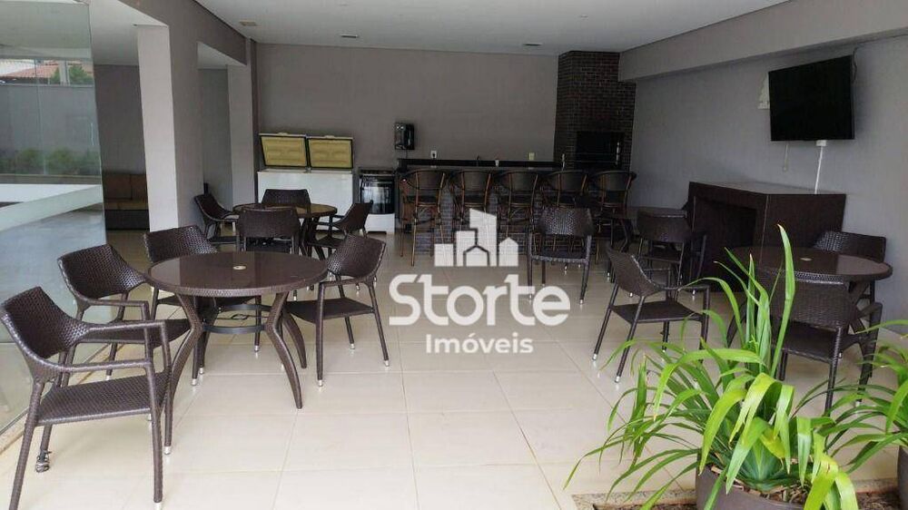 Apartamento à venda com 2 quartos, 71m² - Foto 3
