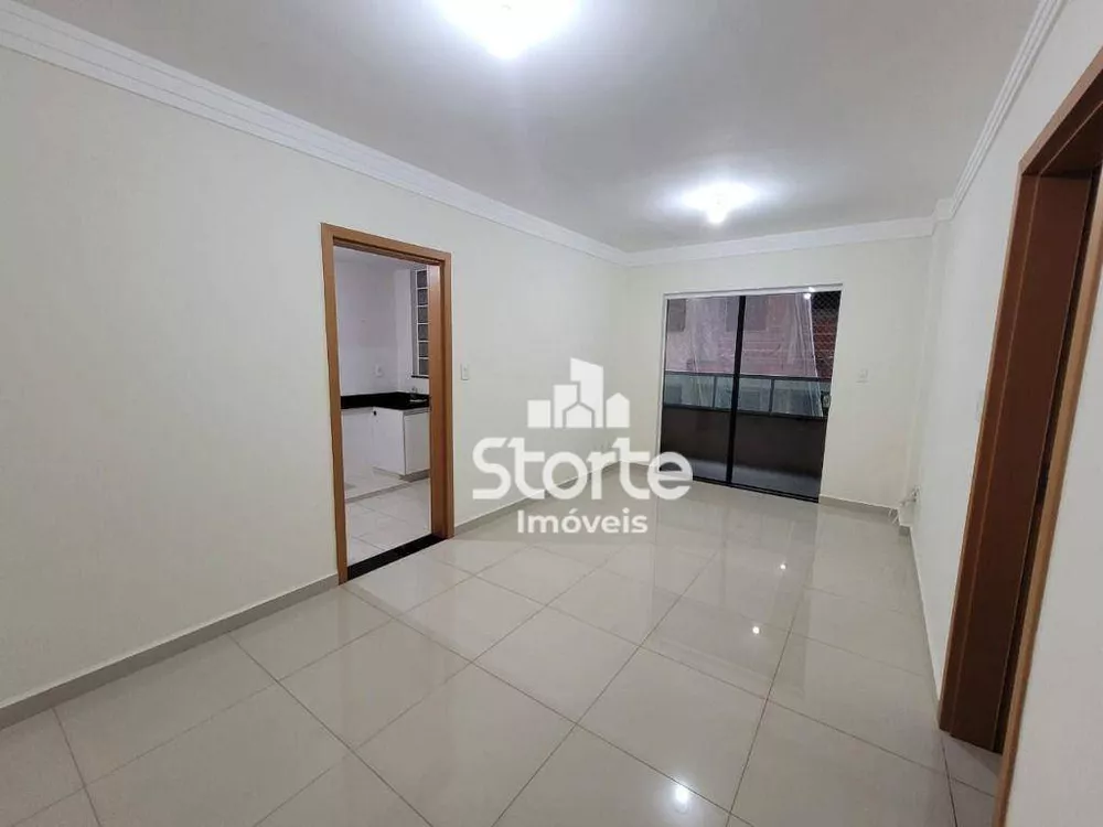 Apartamento à venda com 2 quartos, 77m² - Foto 1