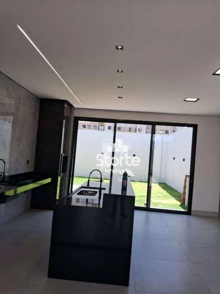 Casa, 3 quartos, 162 m² - Foto 3