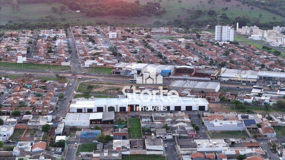 Depósito-Galpão, 193 m² - Foto 1