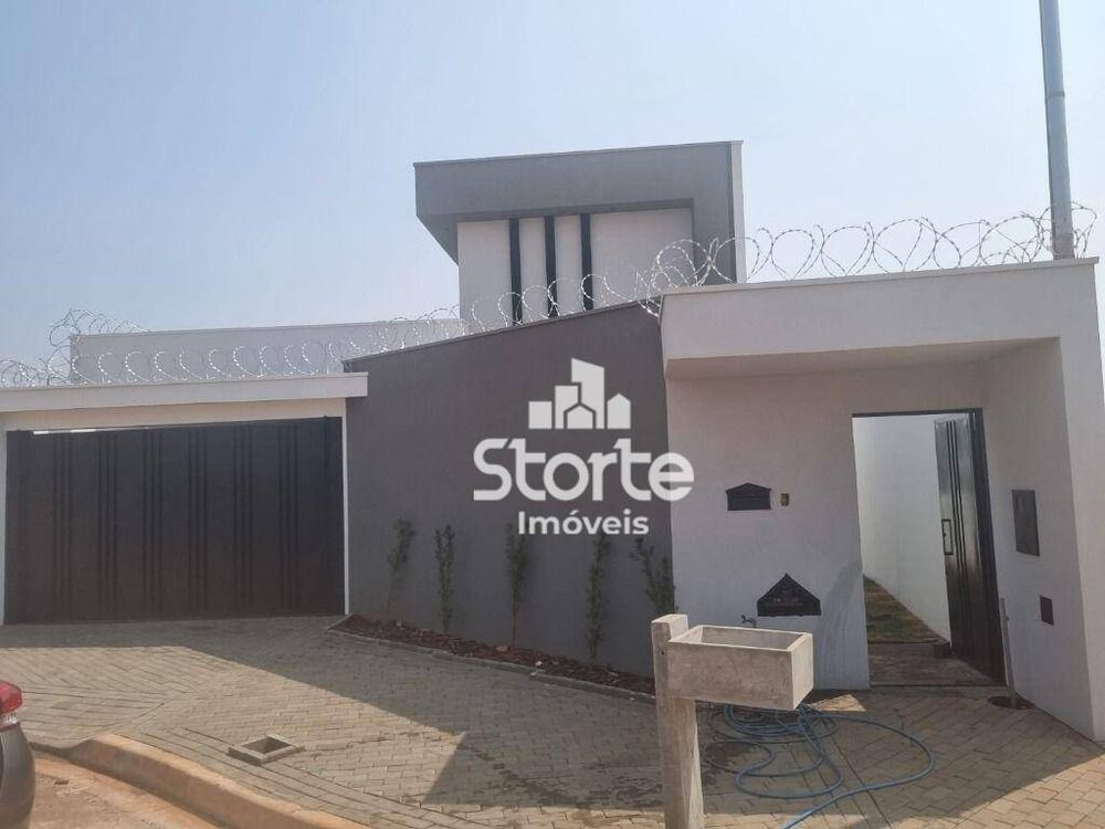 Casa, 3 quartos, 134 m² - Foto 1