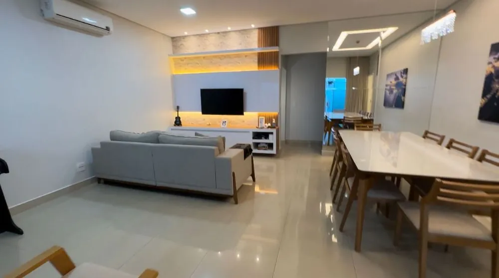 Casa, 3 quartos, 210 m² - Foto 1