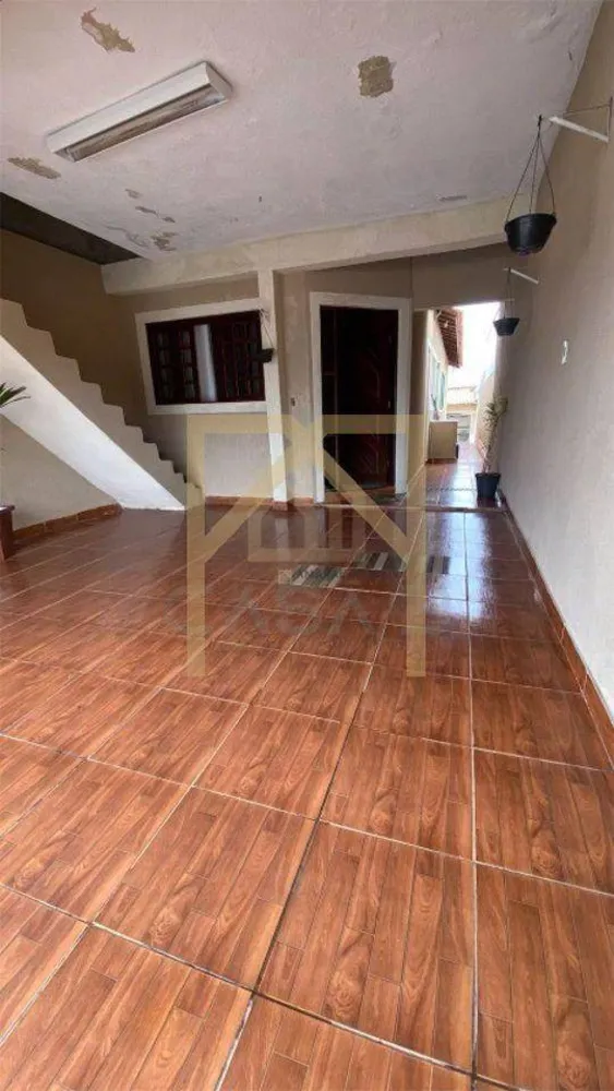 Casa, 4 quartos, 210 m² - Foto 1