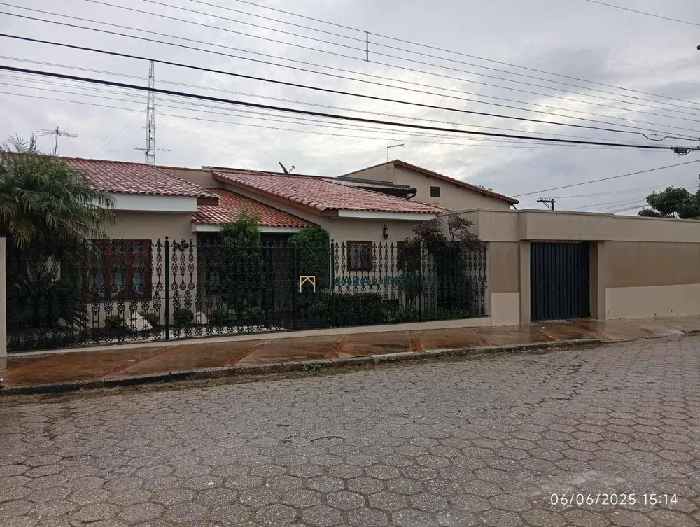 Casa, 3 quartos, 485 m² - Foto 1