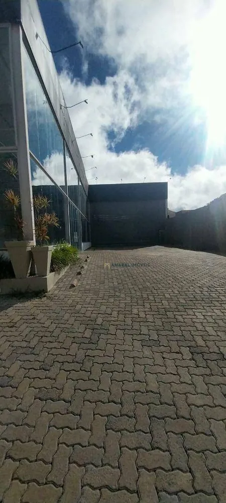 Depósito-Galpão, 1300 m² - Foto 1