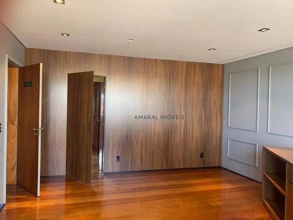 Casa, 6 quartos, 361 m² - Foto 4