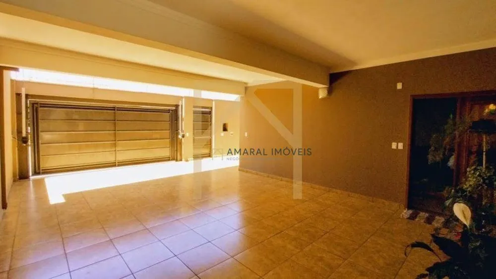 Casa, 3 quartos, 308 m² - Foto 2
