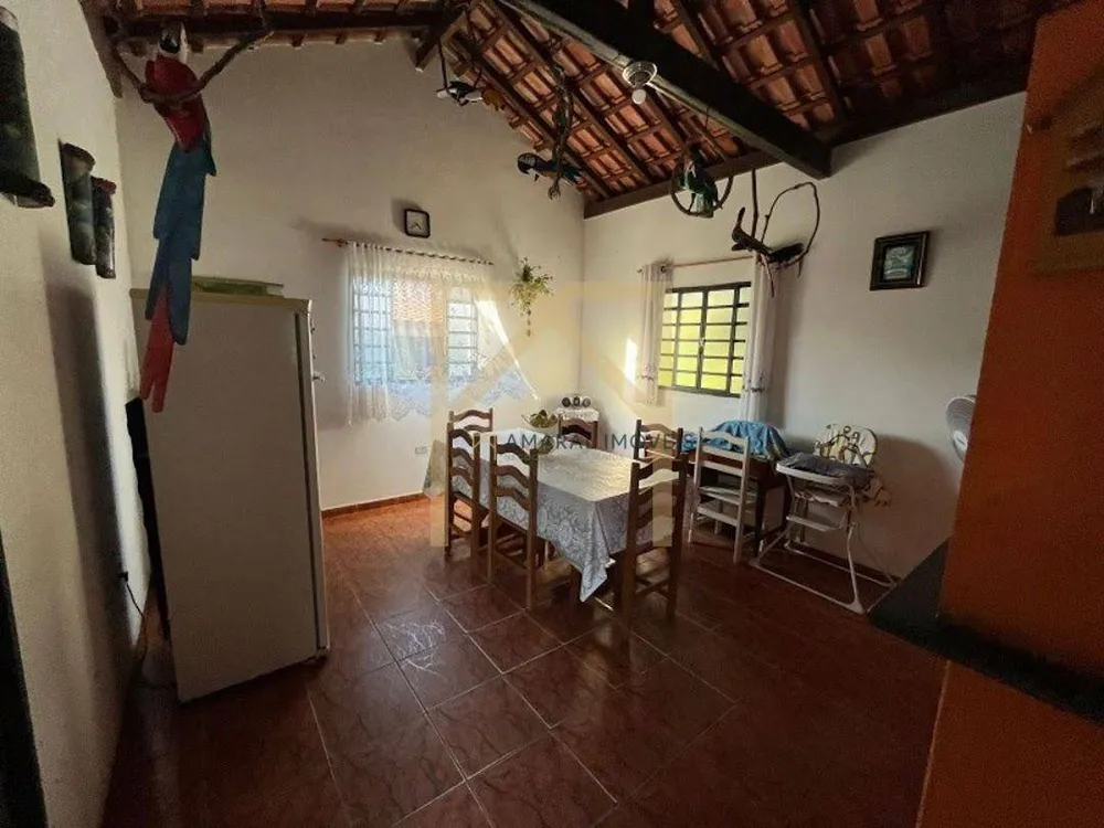 Chácara, 3 quartos, 4000 m² - Foto 1