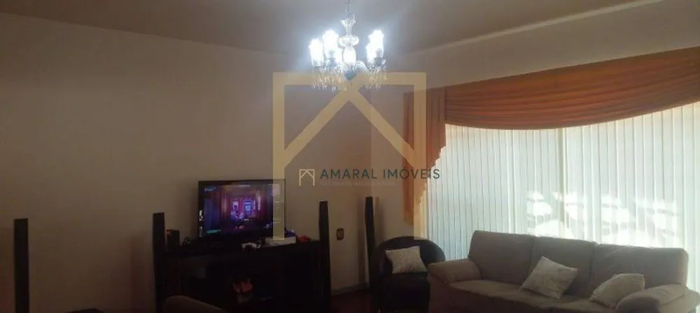 Casa, 3 quartos, 301 m² - Foto 3