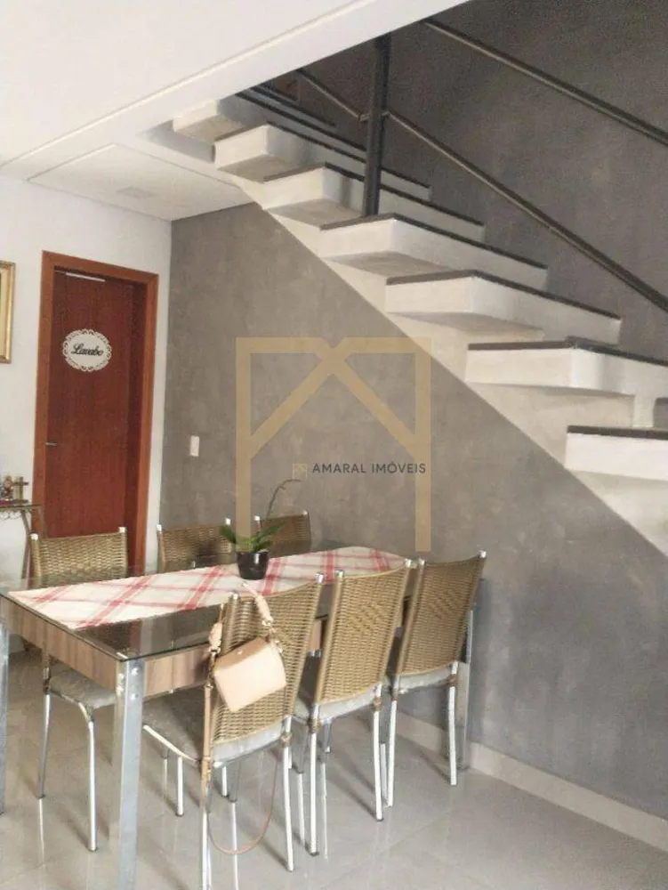 Casa, 3 quartos, 98 m² - Foto 1