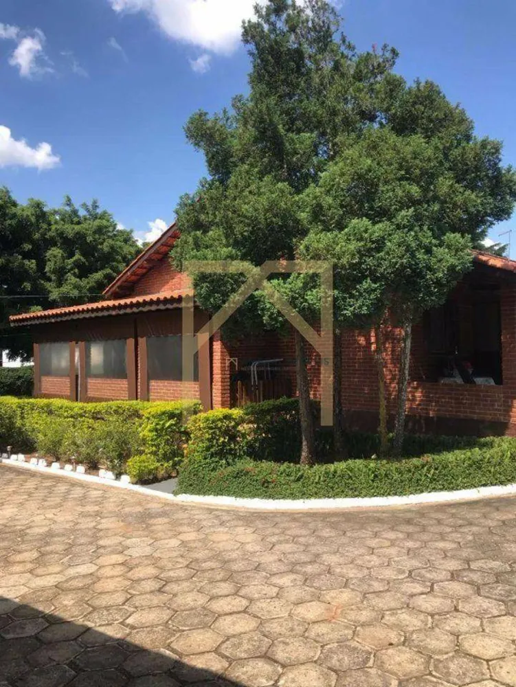 Chácara, 4 quartos, 2500 m² - Foto 1