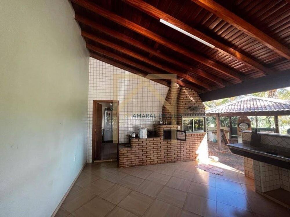 Casa à venda com 4 quartos, 400m² - Foto 3