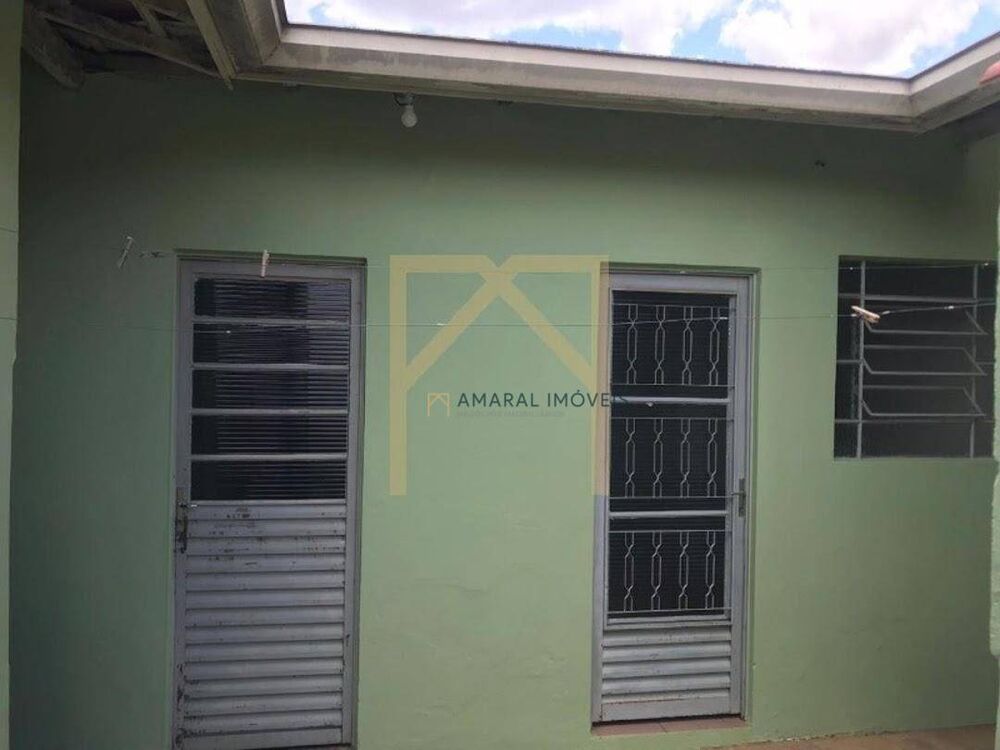 Casa à venda com 1 quarto, 52m² - Foto 1