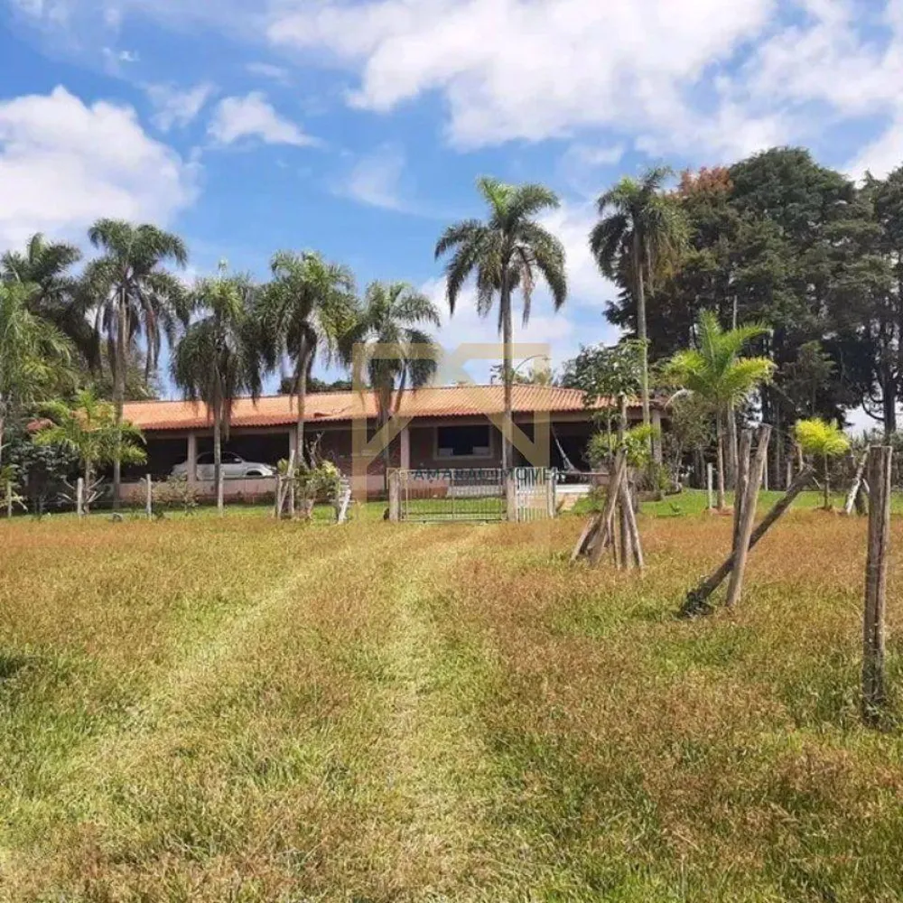 Sítio, 5 quartos, 3 m² - Foto 1