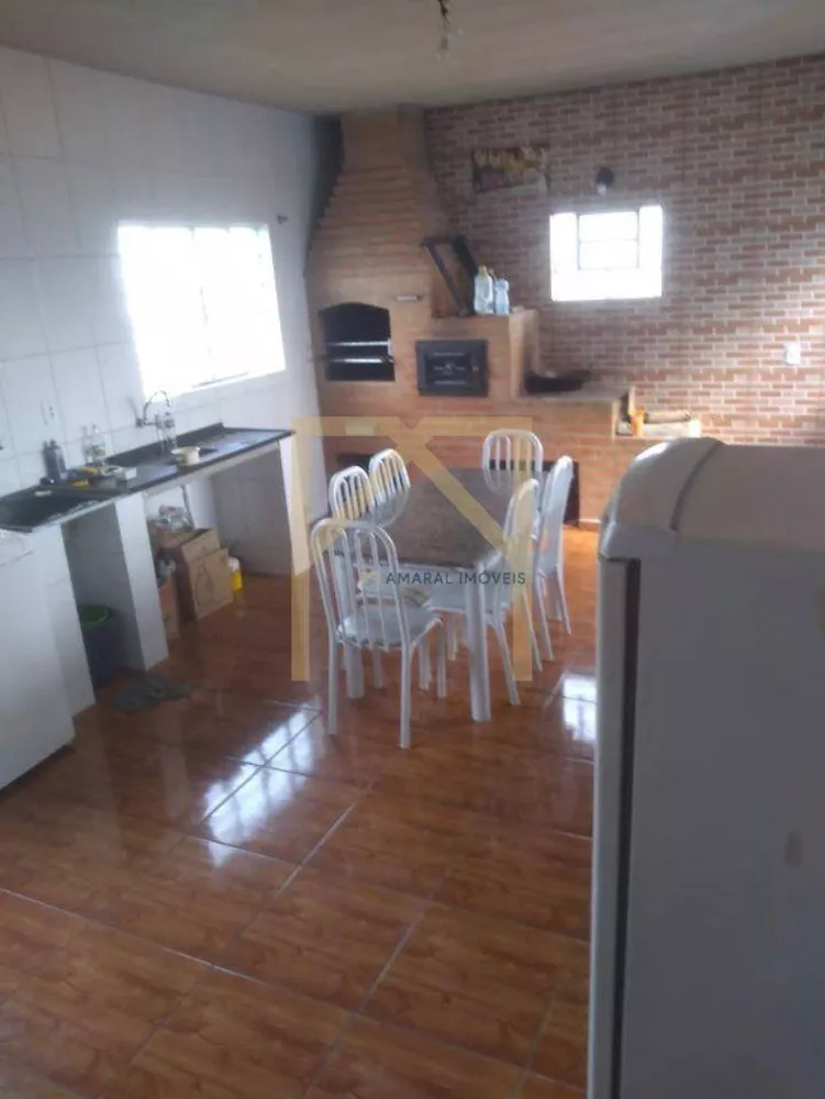 Casa à venda com 3 quartos, 280m² - Foto 14