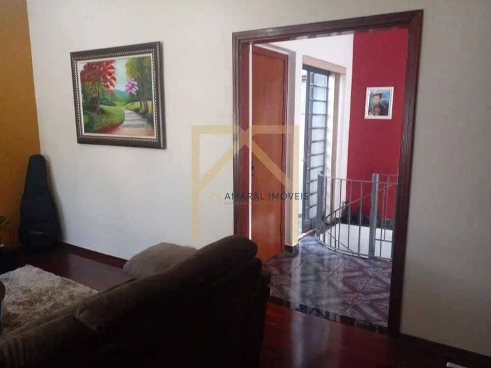 Casa, 4 quartos, 200 m² - Foto 4