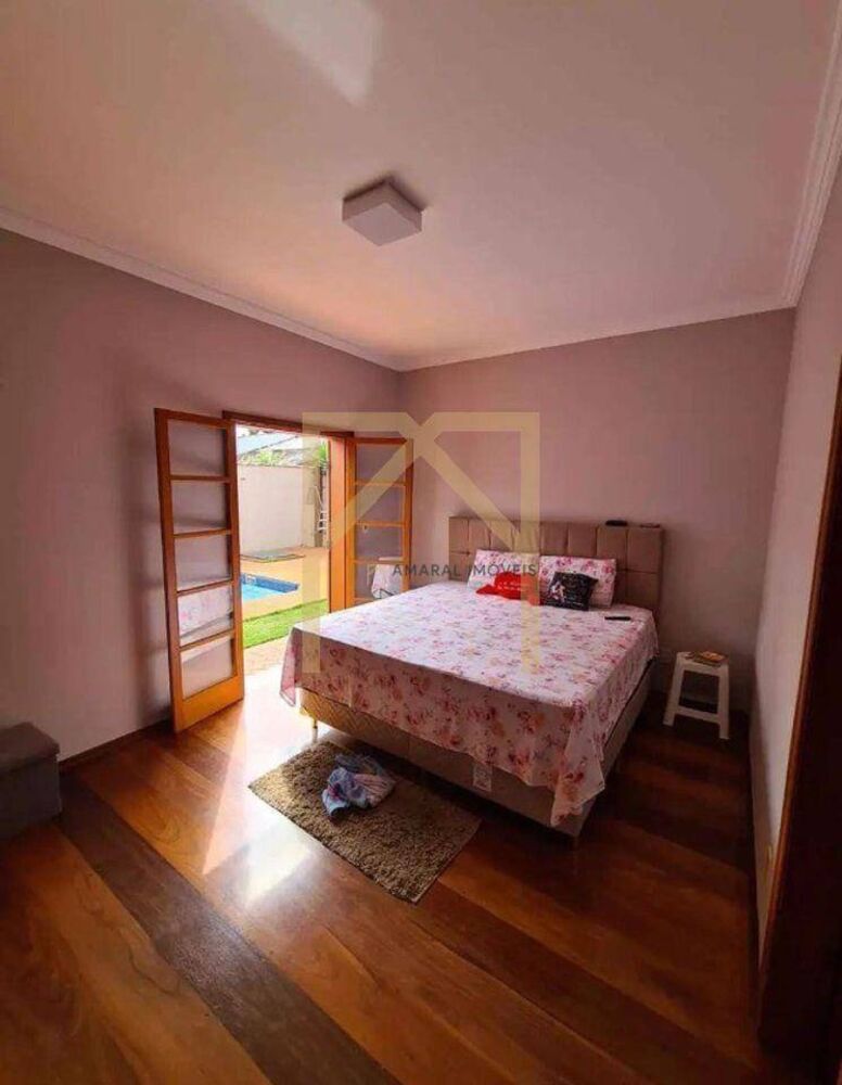 Casa à venda com 3 quartos, 277m² - Foto 3