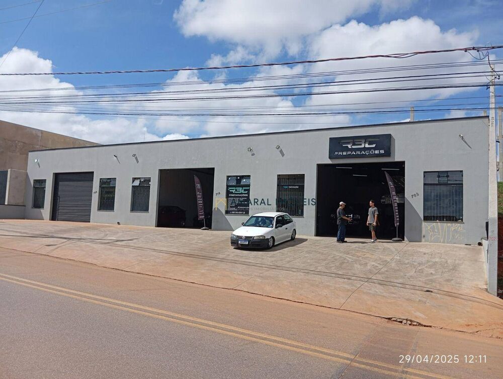 Depósito-Galpão-Armazém para alugar, 200m² - Foto 2