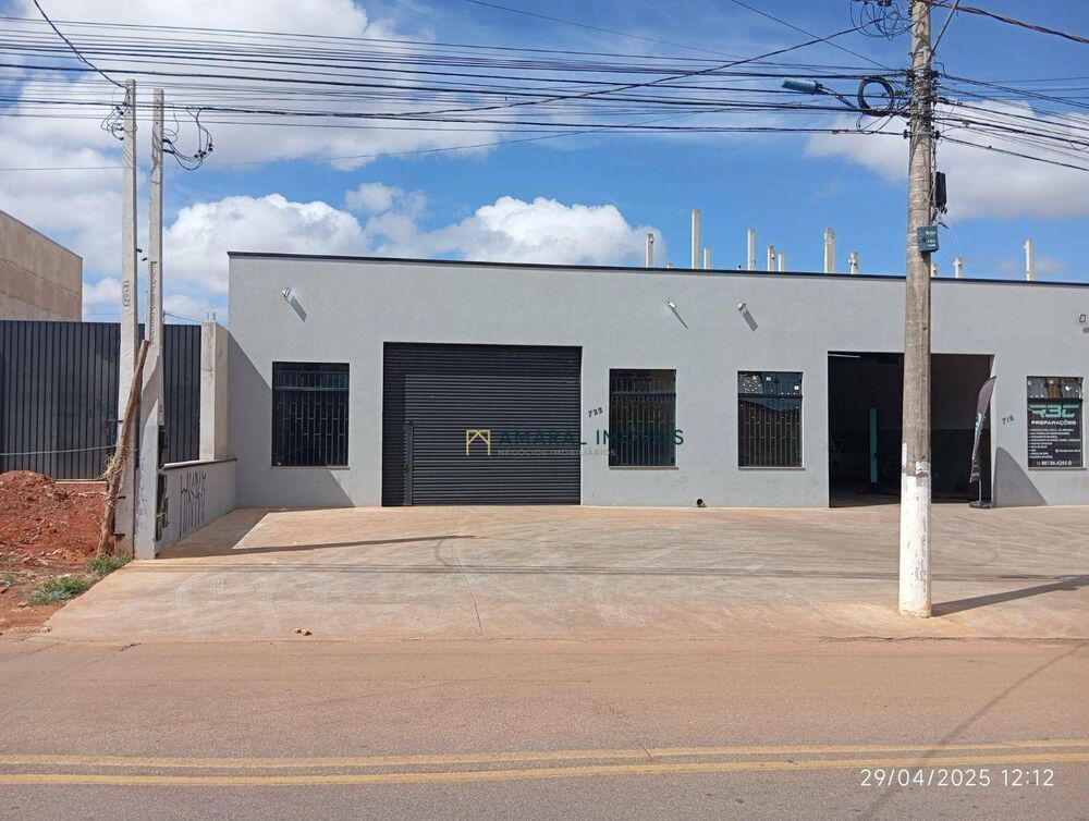 Depósito-Galpão-Armazém para alugar, 200m² - Foto 1