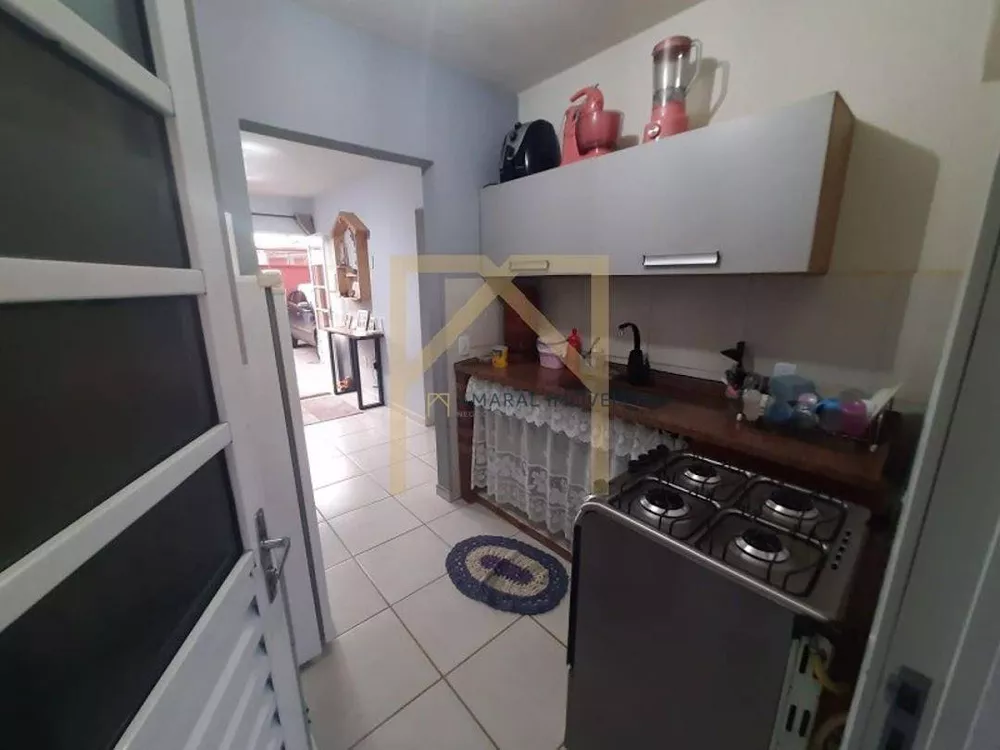 Casa à venda com 2 quartos, 50m² - Foto 8