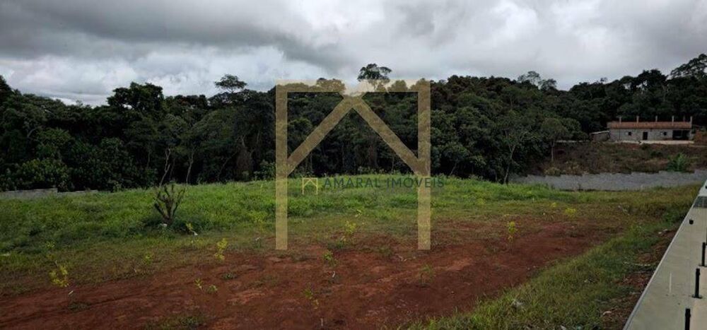 Chácara à venda com 3 quartos, 250m² - Foto 1